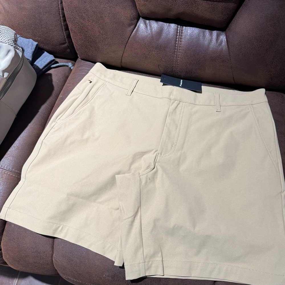 Men’s fabletics 8inch don shorts